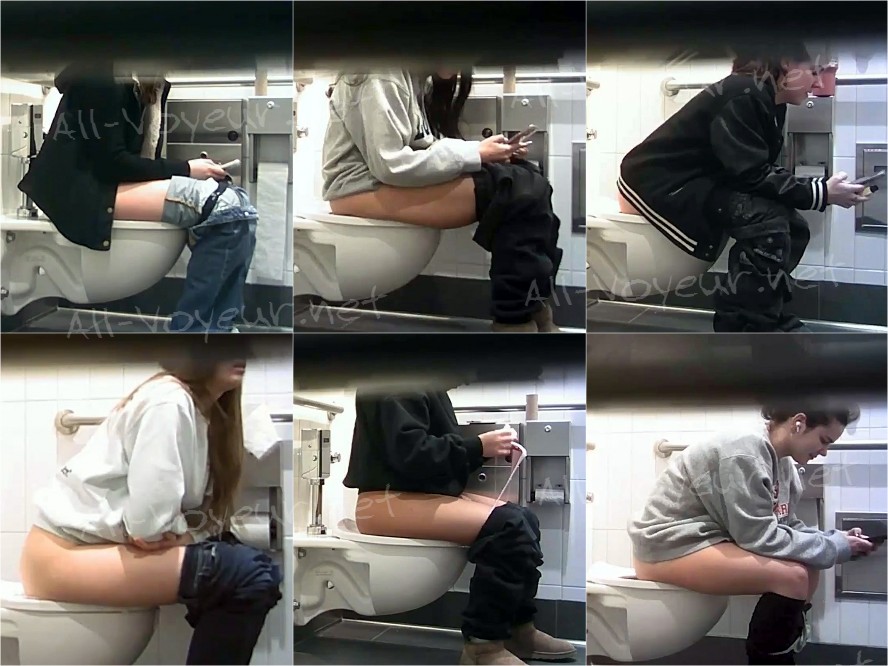 Hot Girls In Student Toilet 10-13