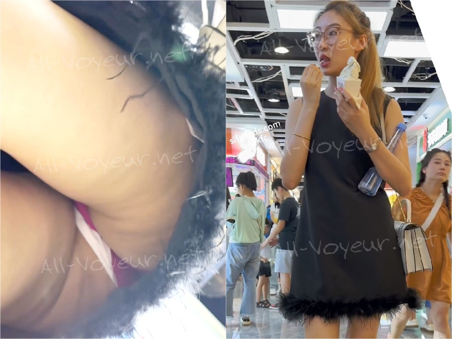 極上ツインテールロリ！股開き黒ストッキングがセクシーに露出。下着を密着させて撮影