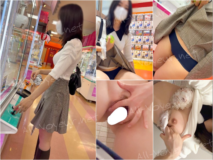 【撮影バレ→見せつけ#16】ゲーセンで遭遇した美女が突然スカートを捲ってパンツ見せ！M字開脚＆自撮り動画の置き土産