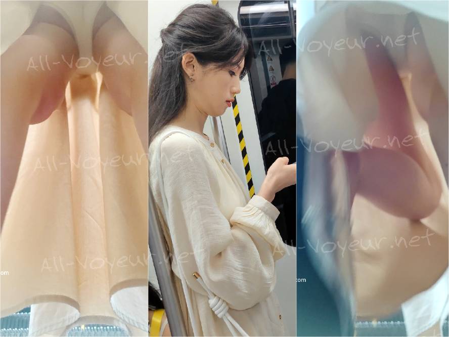 【CSCD】穿着国风长裙高颜值气质美女，扶梯抄底白色内[某房原版]