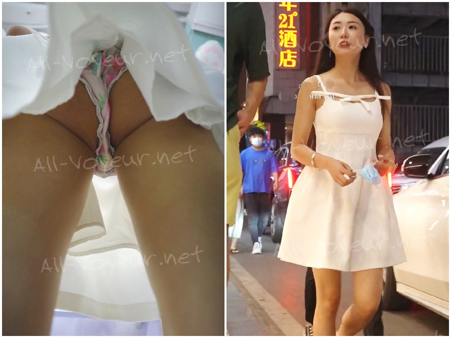 ゆったりとしたスリップドレスを着た美しい女性が、透け感のあるレースの下着を身につけています…彼女の陰毛が前面からはみ出ています。