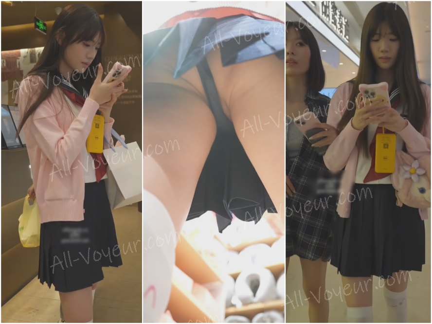 【バナナキャットシリーズ】❤️ 見た目は純粋、中身はセクシーなJK制服少女が親友と大人のおもちゃ屋さんでバイブレーターを買おうと買い物に出かけた。狭い内陰唇が露わになり、脇の毛もきちんと剃られていなかった。