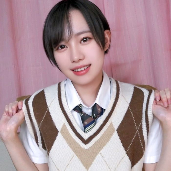 【在庫限り】くぱぁ剛毛 18歳 現役アイドル風ショートヘア美少女 限定アーカイブ 初収録版