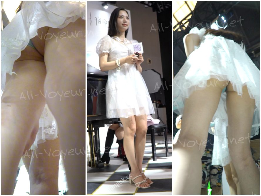 ワルツ 2023 シリーズ #24 花柄ドレスとストッキングの少女