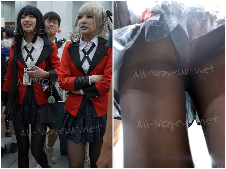 ツインテールのメイドさんが彼氏と一緒にお買い物へ……。白ストッキングにサスペンダー姿で、女装の順番待ちをしています。