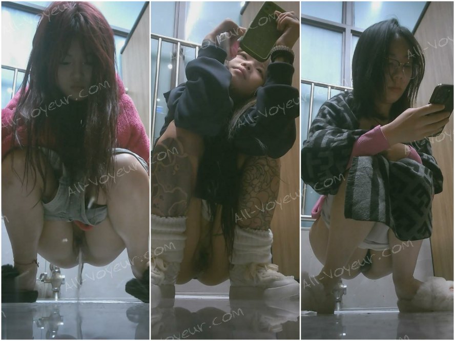 4月に新シリーズがリークされました❤️ 凄腕カメラマンが高級オフィスビルに忍び込み、女神たちがトイレを使う様子をパノラマ撮影。赤いドレスを着た可愛い女の子が腹痛を起こし、前は尿が飛び散り、後ろは下痢をしている。（6）