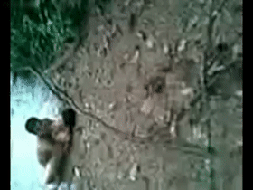 ❤️猎奇❤️印度强奸：小霸王拍的河边强奸案,泥巴都操进逼里了