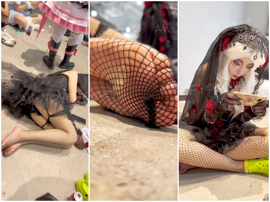 足フェチの至福：コスプレイヤーたちはゲームで疲れると、靴を脱いで眠り、足元まで写真を撮ります。