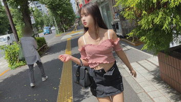 【再販】【粘着盗撮】へそ出しコーデ女子大生４名 粘着ストーキング