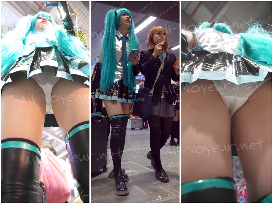 （BC-SSS-112）脚長175cmの初音ミク…幾重にも曲がり、わずかに正面が透けて見える絶妙なローアングルショット