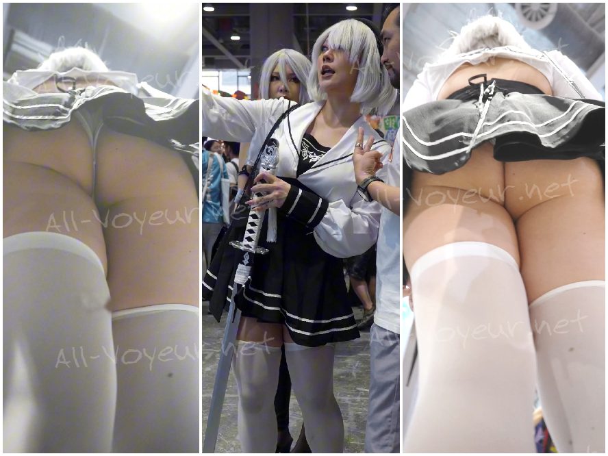 白いニーハイソックス、絶対的な領域、2Bガール...その下からは、セクシーで大きくて肉感的なお尻が露わになる。