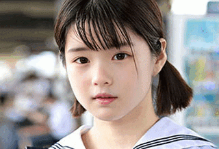 《イタイケ女子校生》【ゆず故障】★透き通るような真っ白い肌に陥没乳首★いたいけ過ぎるツインテ美少女に禁断の半外半中出し