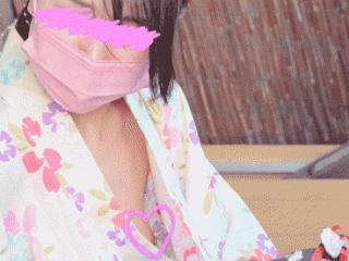 はだけた浴衣から何度も見える乳首にドキドキ…にこにこお姉さんのゆるパン